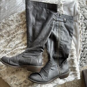 MIA Kids Gray Boots with Zipper